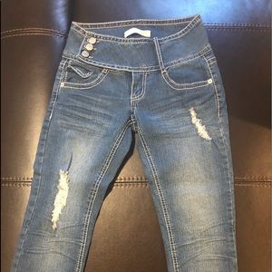 Super super cute Capri jeans.